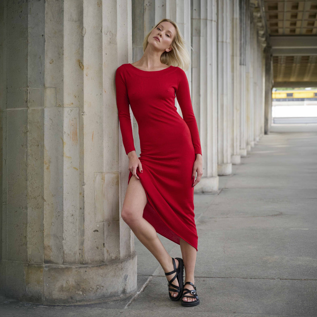 Opali Cashmere Long Dress with Crew Neck - Red
